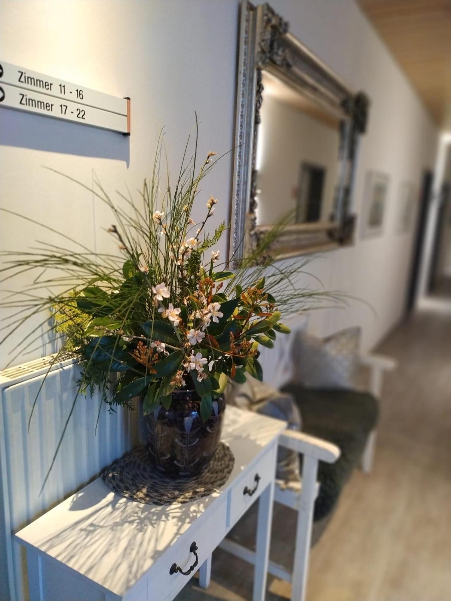 Hotel Cronberger Hof 拉登堡 外观 照片