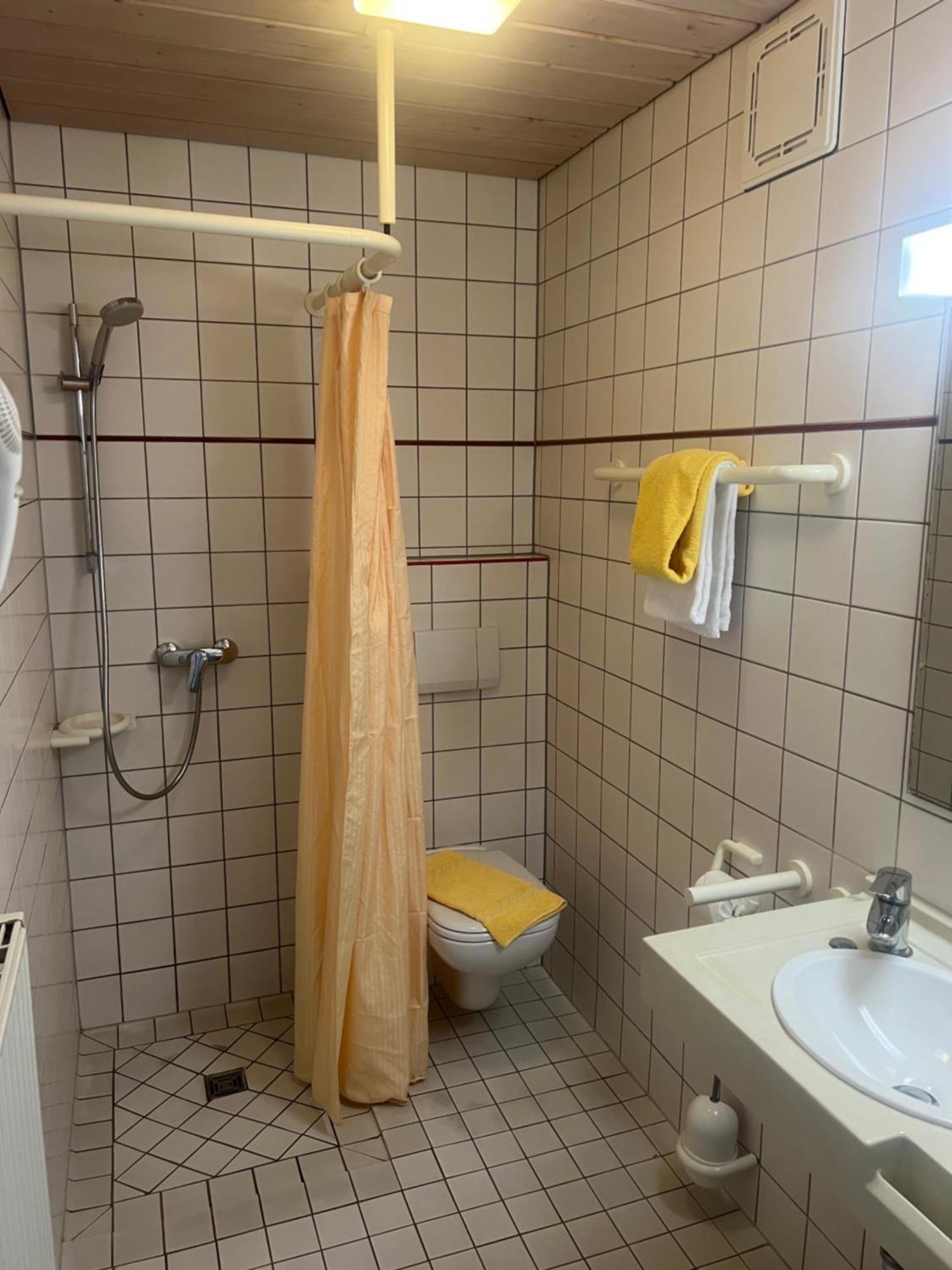 Hotel Cronberger Hof 拉登堡 外观 照片